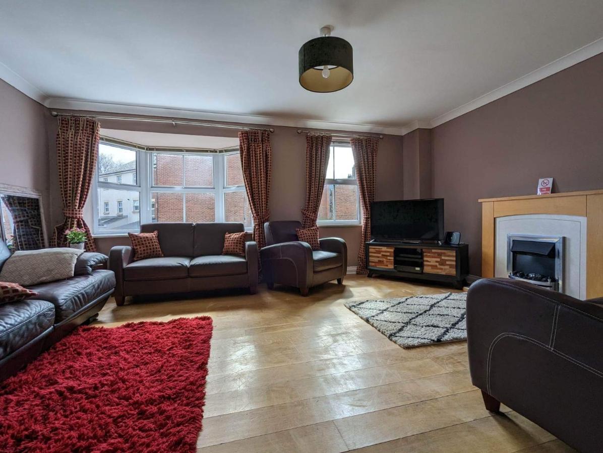 Kirkwood Drive Villa Durham Eksteriør bilde