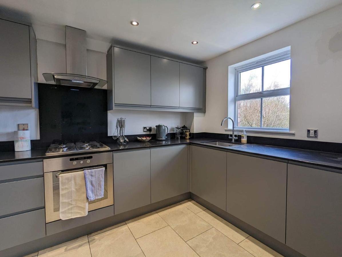 Kirkwood Drive Villa Durham Eksteriør bilde