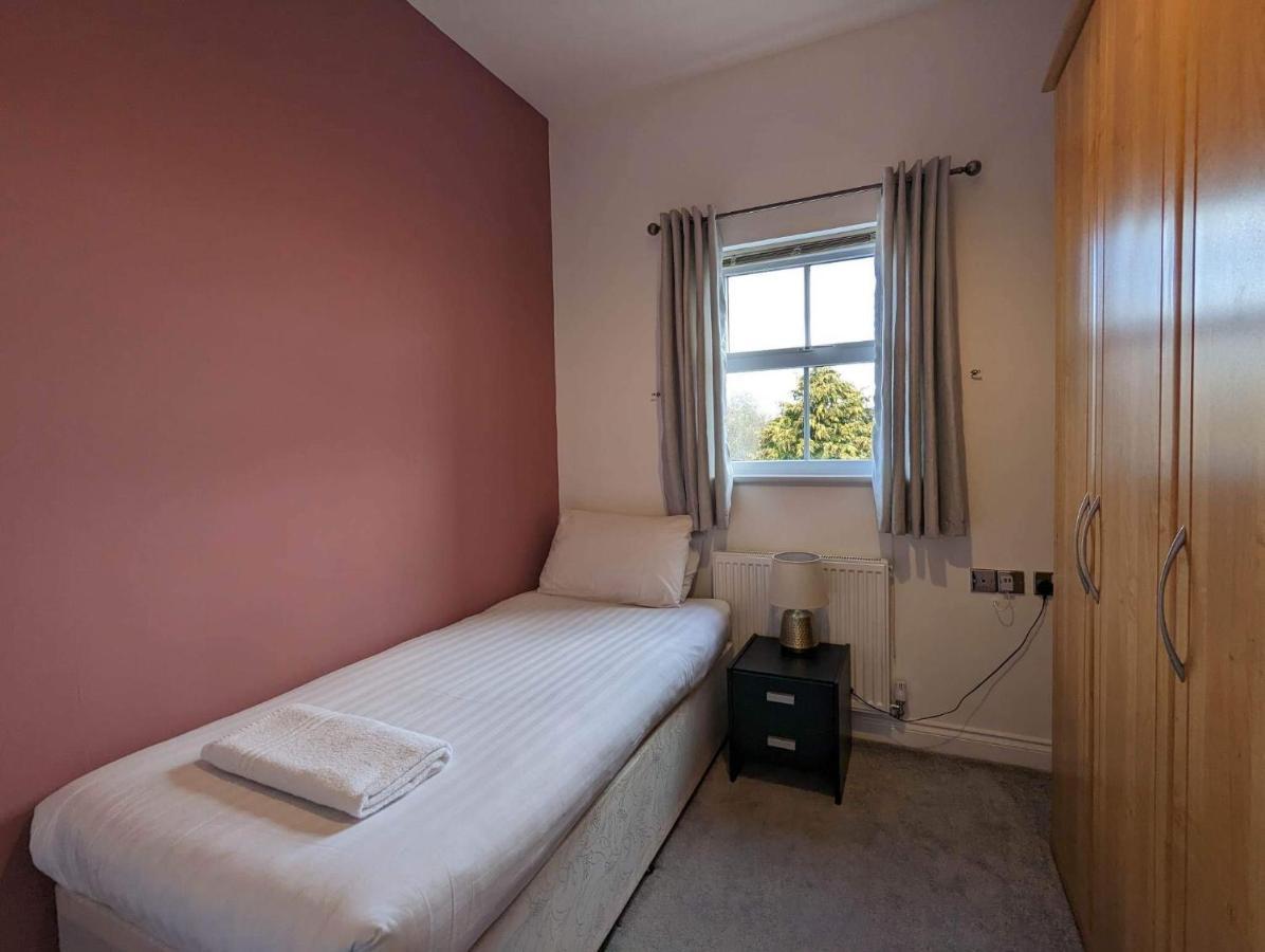 Kirkwood Drive Villa Durham Eksteriør bilde